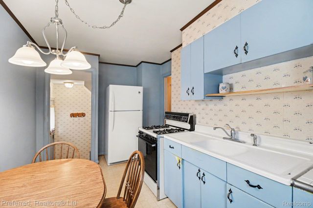 3157 Dallas Street, Dearborn, MI 48124