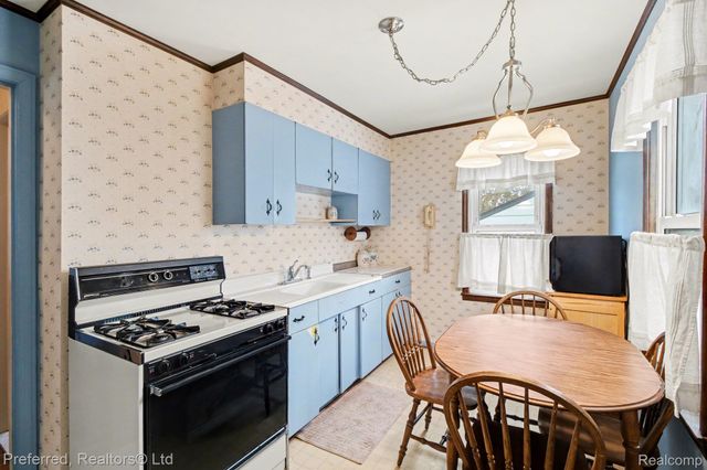 3157 Dallas Street, Dearborn, MI 48124