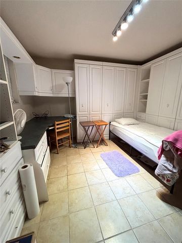 6 FAIRGREEN AVENUE, New Smyrna Beach, FL 32168