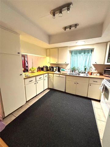 6 FAIRGREEN AVENUE, New Smyrna Beach, FL 32168