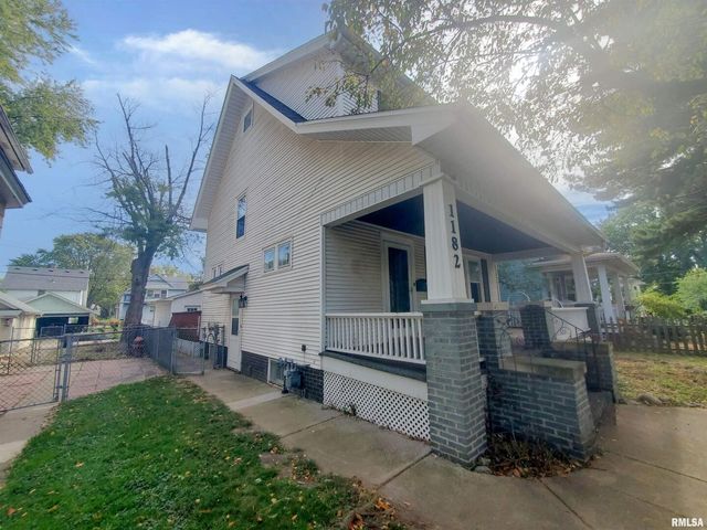 1182 25TH Street, Moline, IL 61265