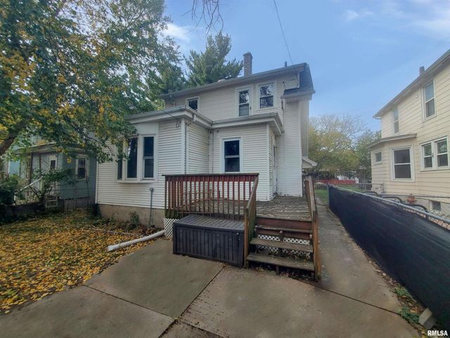 1182 25TH Street, Moline, IL 61265