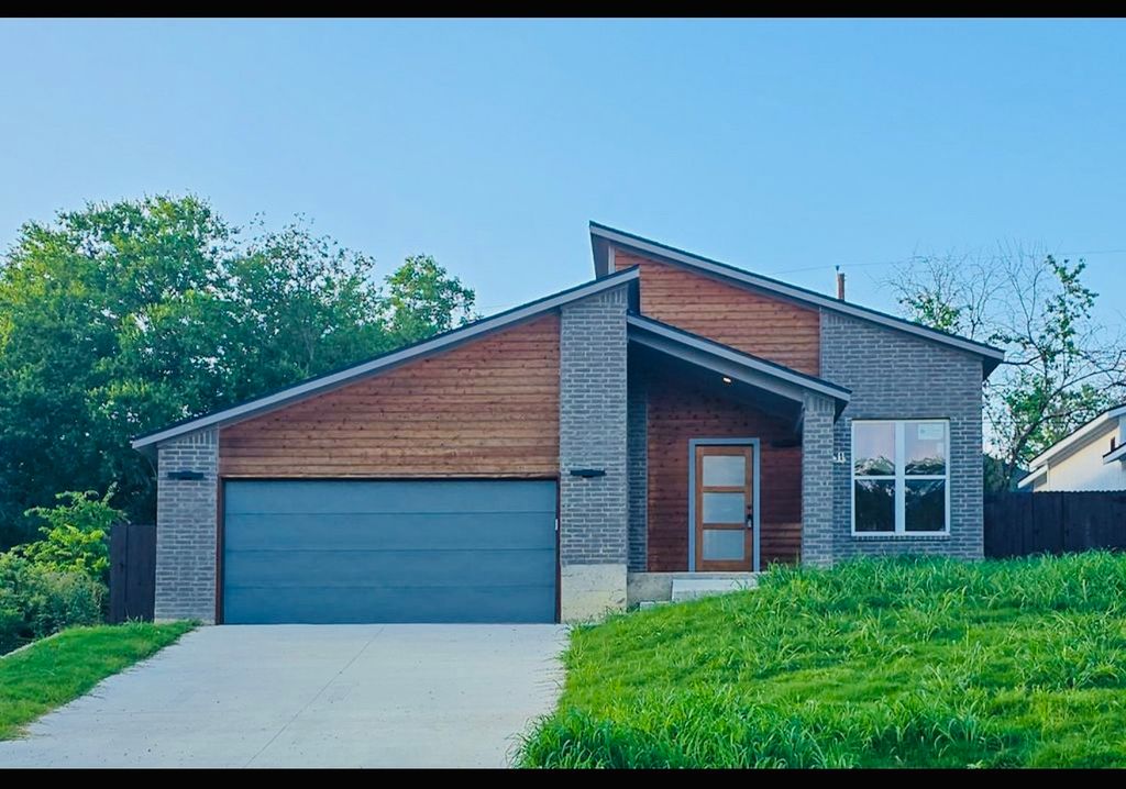 2821 Avenue L, Fort Worth, TX 76105