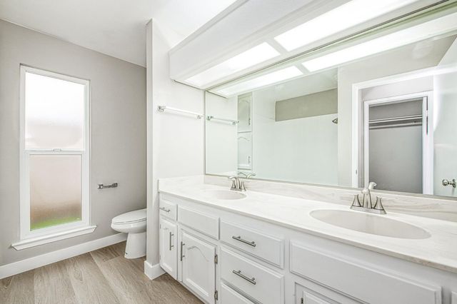 6377 N Genoa Avenue, Fresno, CA 93722