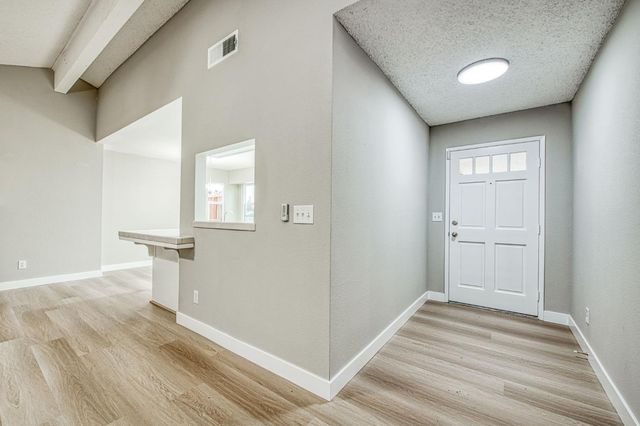 6377 N Genoa Avenue, Fresno, CA 93722