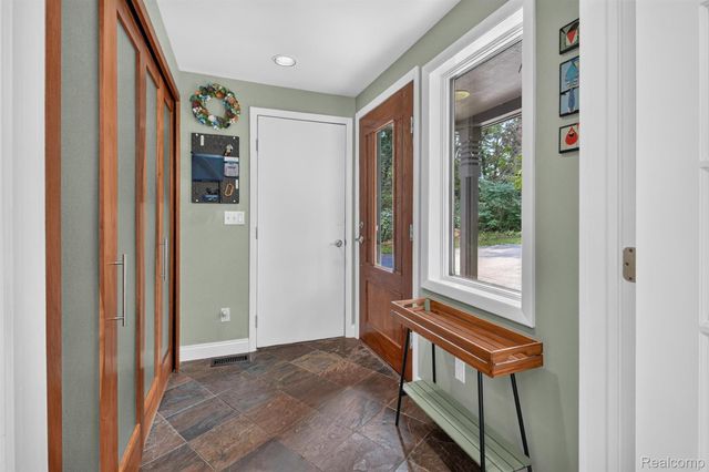 9319 Faussett Road, Tyrone Township, MI 48430