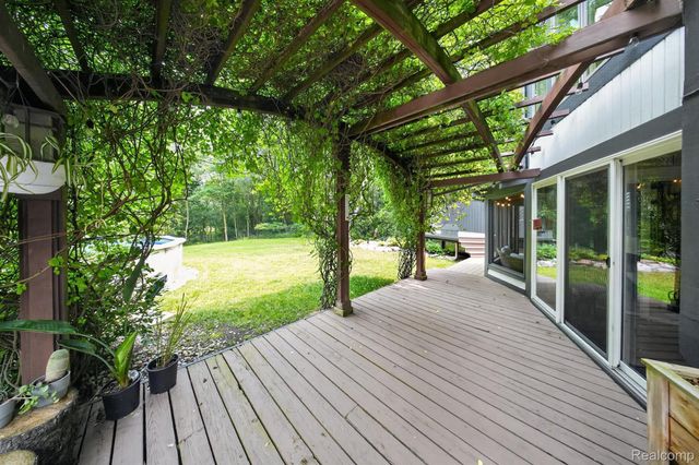 9319 Faussett Road, Tyrone Township, MI 48430