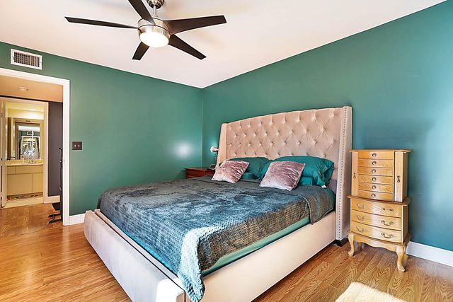 2876 Waterford Dr, Deerfield Beach, FL 33442