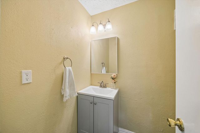 7350 Kirby Drive 6, Houston, TX 77030