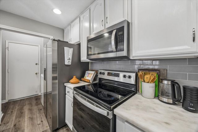 7350 Kirby Drive 6, Houston, TX 77030
