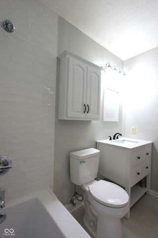 12221 Tallowtree Court, Indianapolis, IN 46236