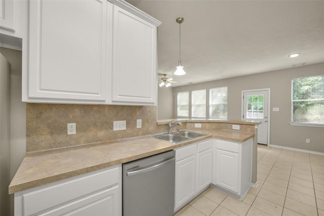 171 N Burberry Park Circle, The Woodlands, TX 77382