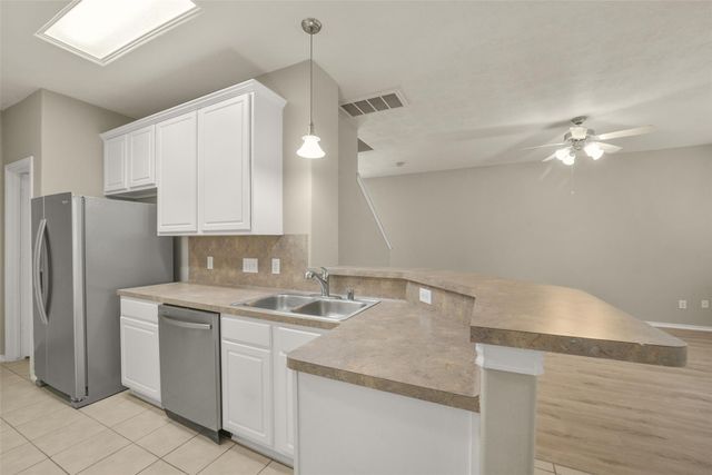 171 N Burberry Park Circle, The Woodlands, TX 77382