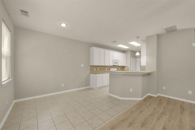 171 N Burberry Park Circle, The Woodlands, TX 77382