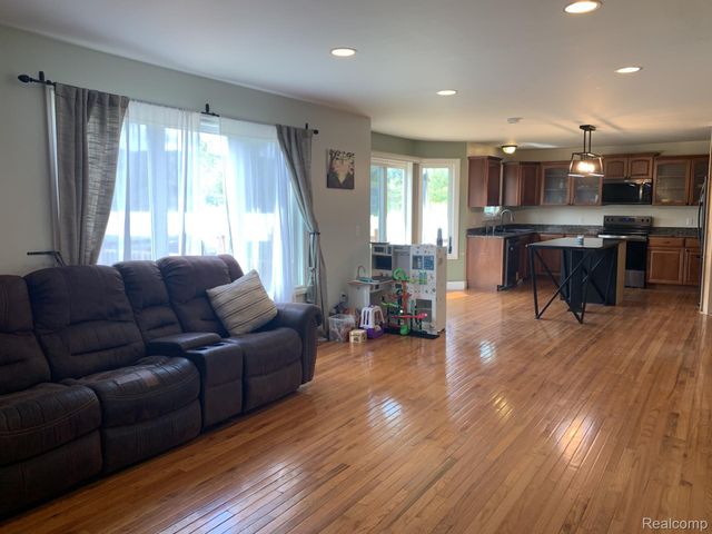 3068 W Cook Road, Mundy Township, MI 48439