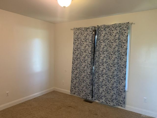 3068 W Cook Road, Mundy Township, MI 48439