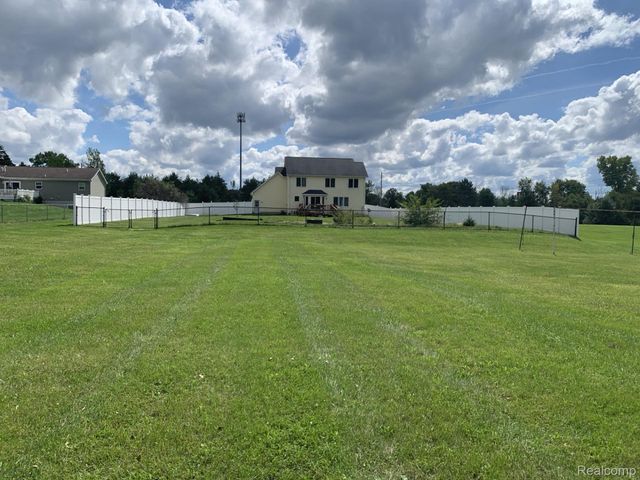 3068 W Cook Road, Mundy Township, MI 48439