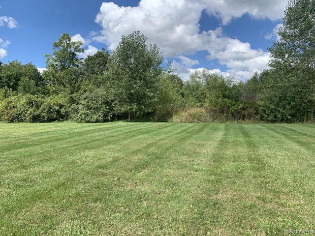 3068 W Cook Road, Mundy Township, MI 48439
