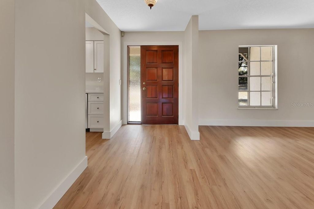 Image 15 of property listing at 570 CASS STREET, Deland, FL 32720