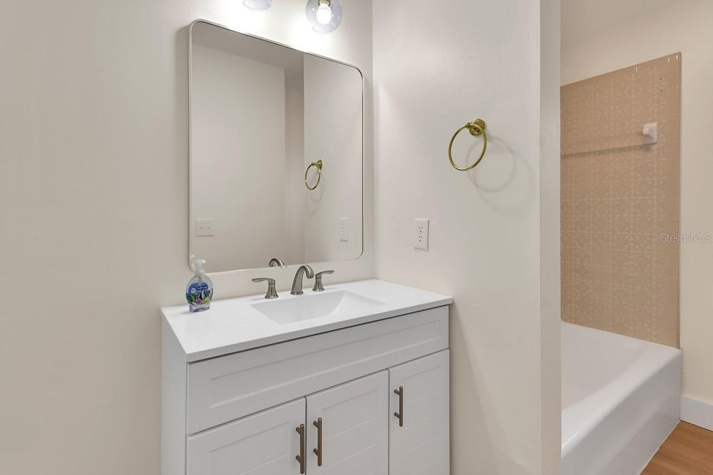 Image 28 of property listing at 570 CASS STREET, Deland, FL 32720