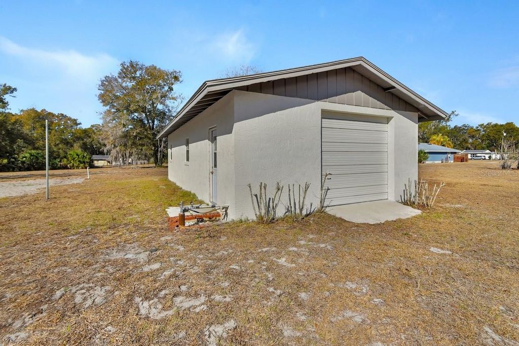 Image 35 of property listing at 570 CASS STREET, Deland, FL 32720