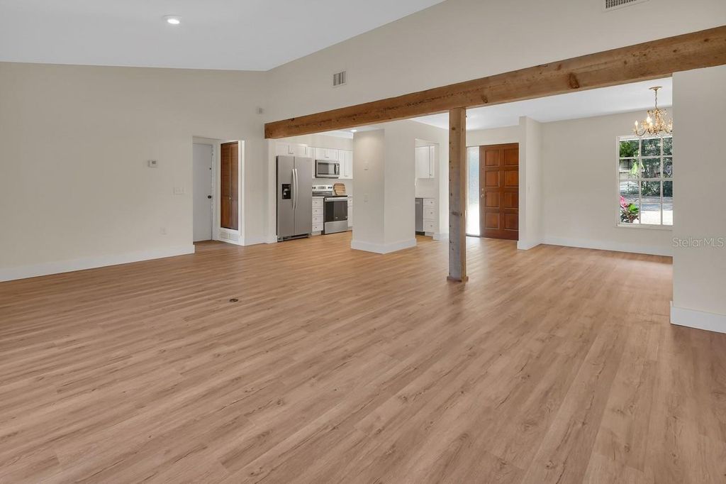 Image 9 of property listing at 570 CASS STREET, Deland, FL 32720