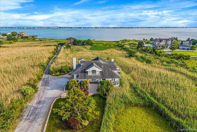 13 Bay Meadow, Westhampton, NY 11977