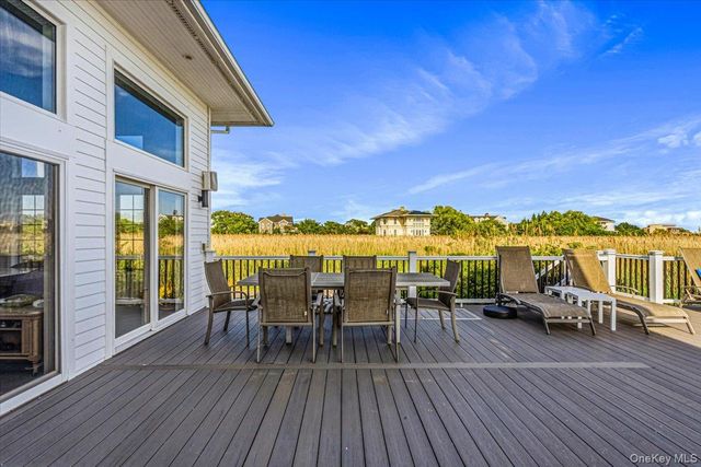 13 Bay Meadow, Westhampton, NY 11977