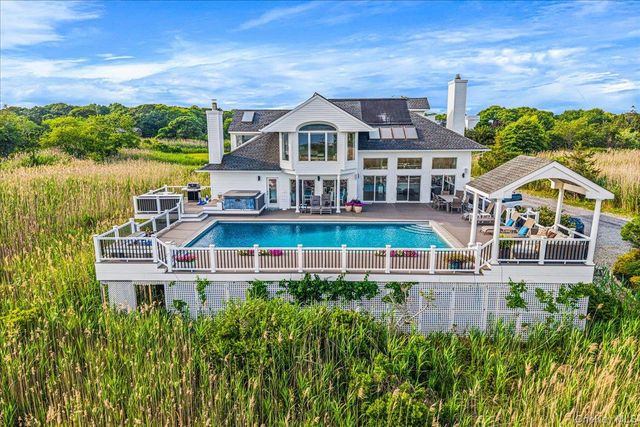 13 Bay Meadow, Westhampton, NY 11977