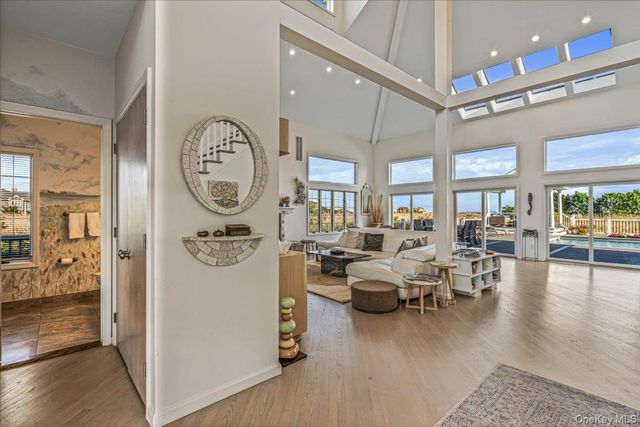 13 Bay Meadow, Westhampton, NY 11977