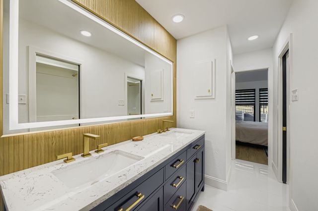 900 Pioneer Circle E, Argyle, TX 76226