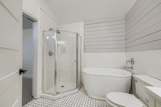 900 Pioneer Circle E, Argyle, TX 76226