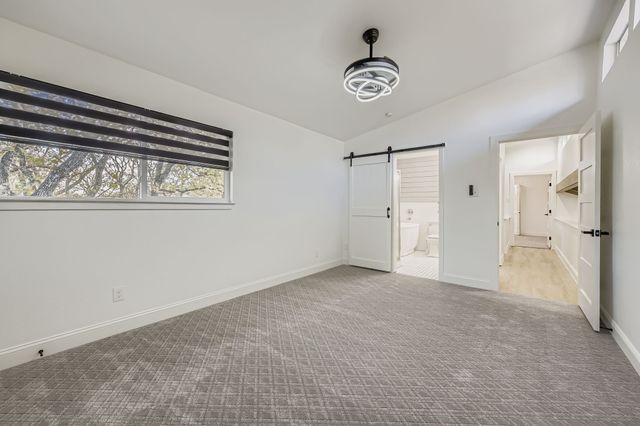 900 Pioneer Circle E, Argyle, TX 76226