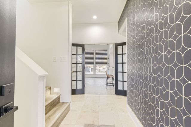 900 Pioneer Circle E, Argyle, TX 76226