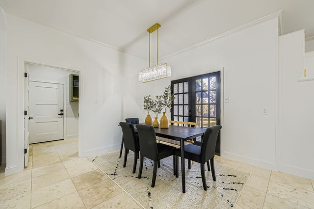 900 Pioneer Circle E, Argyle, TX 76226