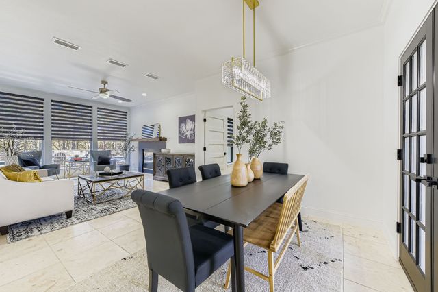 900 Pioneer Circle E, Argyle, TX 76226