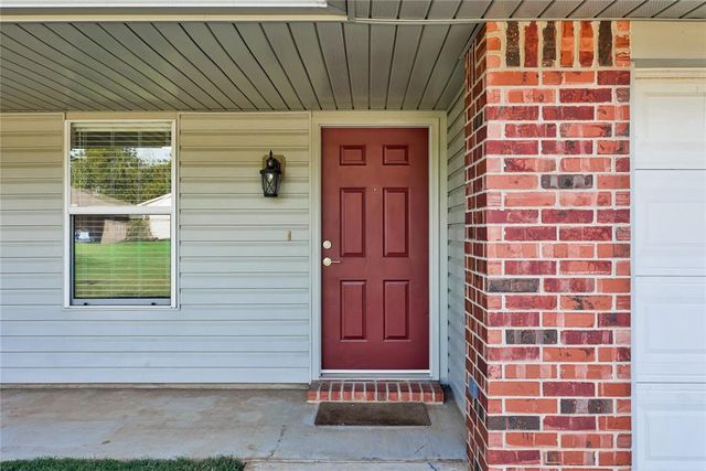 4405 Smoking Tree Drive, Shawnee, OK 74804