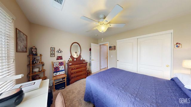 9815 Bourbon Rose Court, Bakersfield, CA 93311