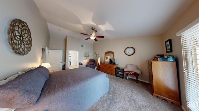 9815 Bourbon Rose Court, Bakersfield, CA 93311