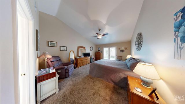 9815 Bourbon Rose Court, Bakersfield, CA 93311