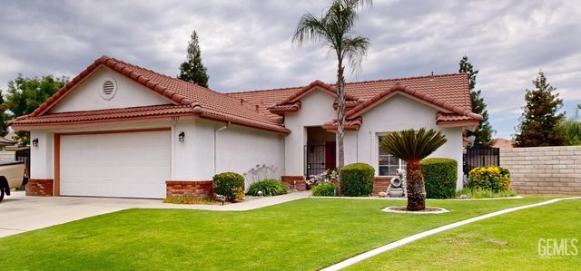 9815 Bourbon Rose Court, Bakersfield, CA 93311
