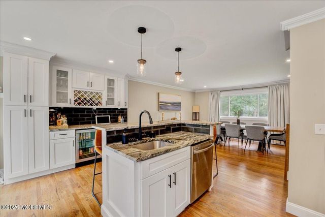 537 Roxbury Road, Belford, NJ 07718