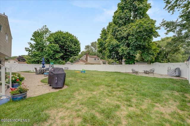 537 Roxbury Road, Belford, NJ 07718
