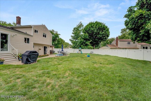537 Roxbury Road, Belford, NJ 07718