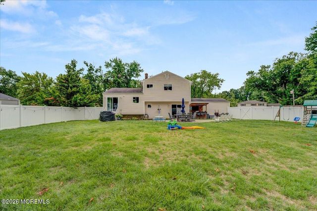 537 Roxbury Road, Belford, NJ 07718
