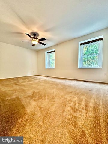 5230 LONSDALE DR, Springfield, VA 22151