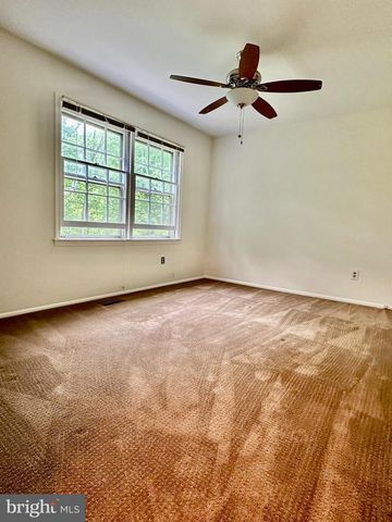 5230 LONSDALE DR, Springfield, VA 22151