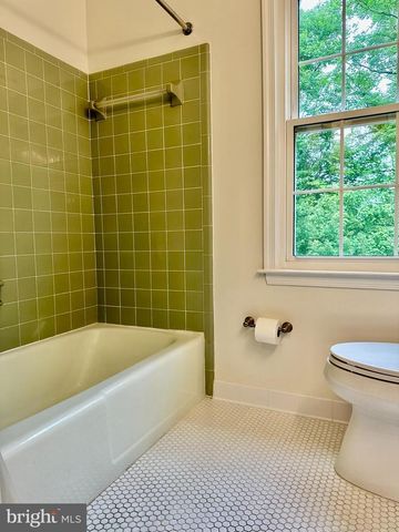 5230 LONSDALE DR, Springfield, VA 22151