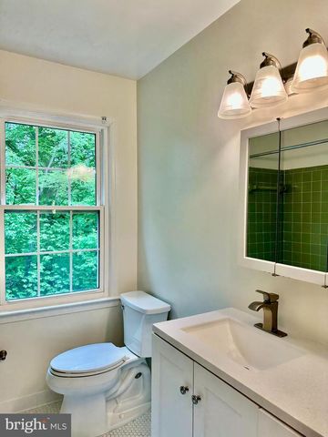 5230 LONSDALE DR, Springfield, VA 22151