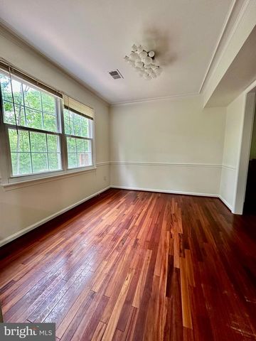 5230 LONSDALE DR, Springfield, VA 22151